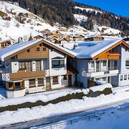 Appartments Lercher Irma San Candido Kültér fotó
