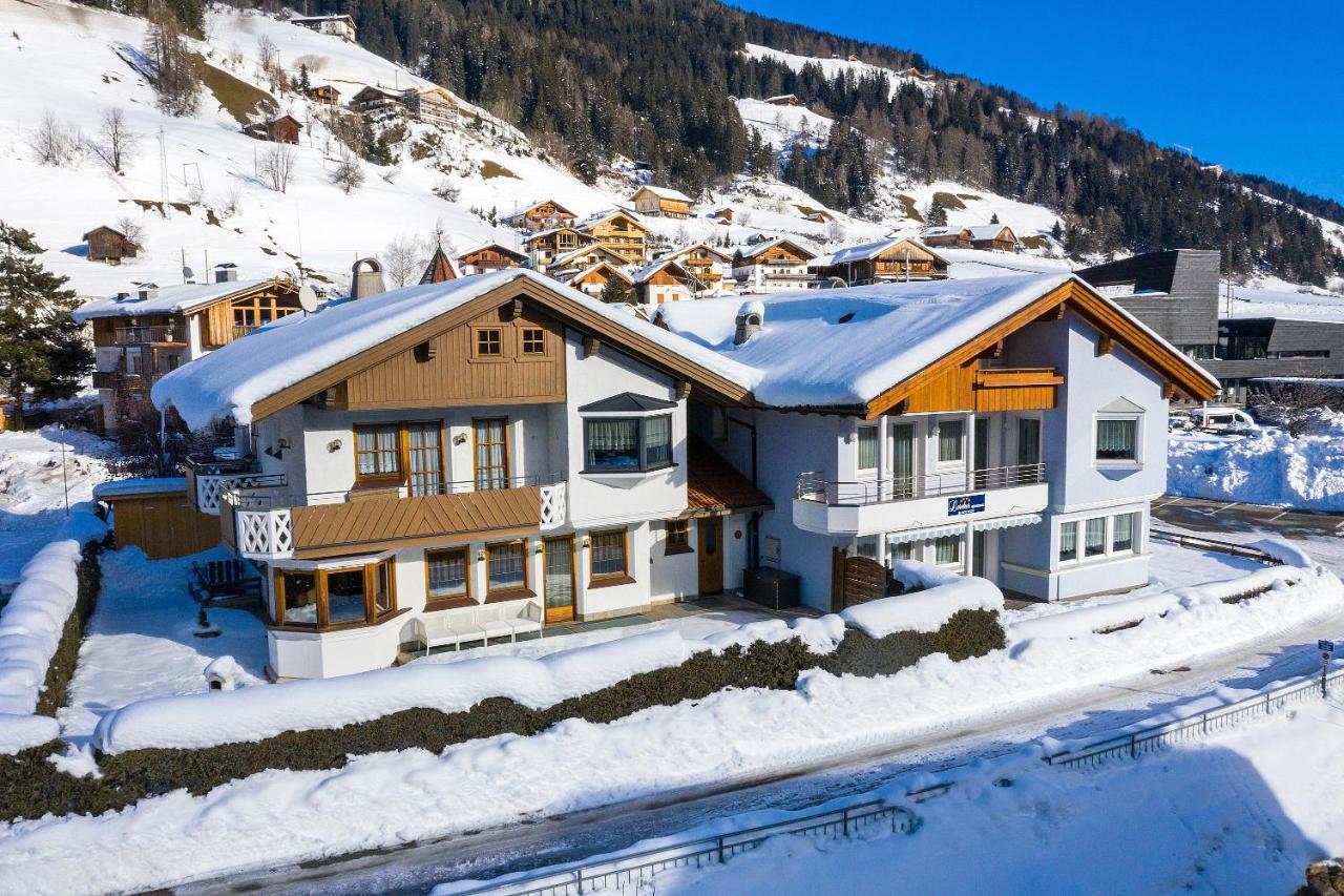 Appartments Lercher Irma San Candido Kültér fotó