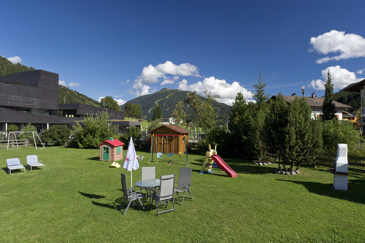 Appartments Lercher Irma San Candido Kültér fotó