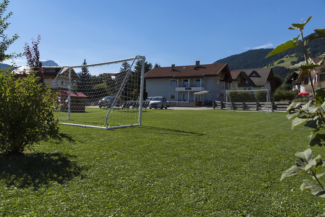 Appartments Lercher Irma San Candido Kültér fotó