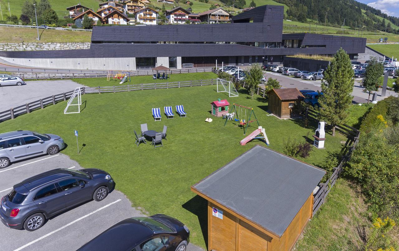 Appartments Lercher Irma San Candido Kültér fotó