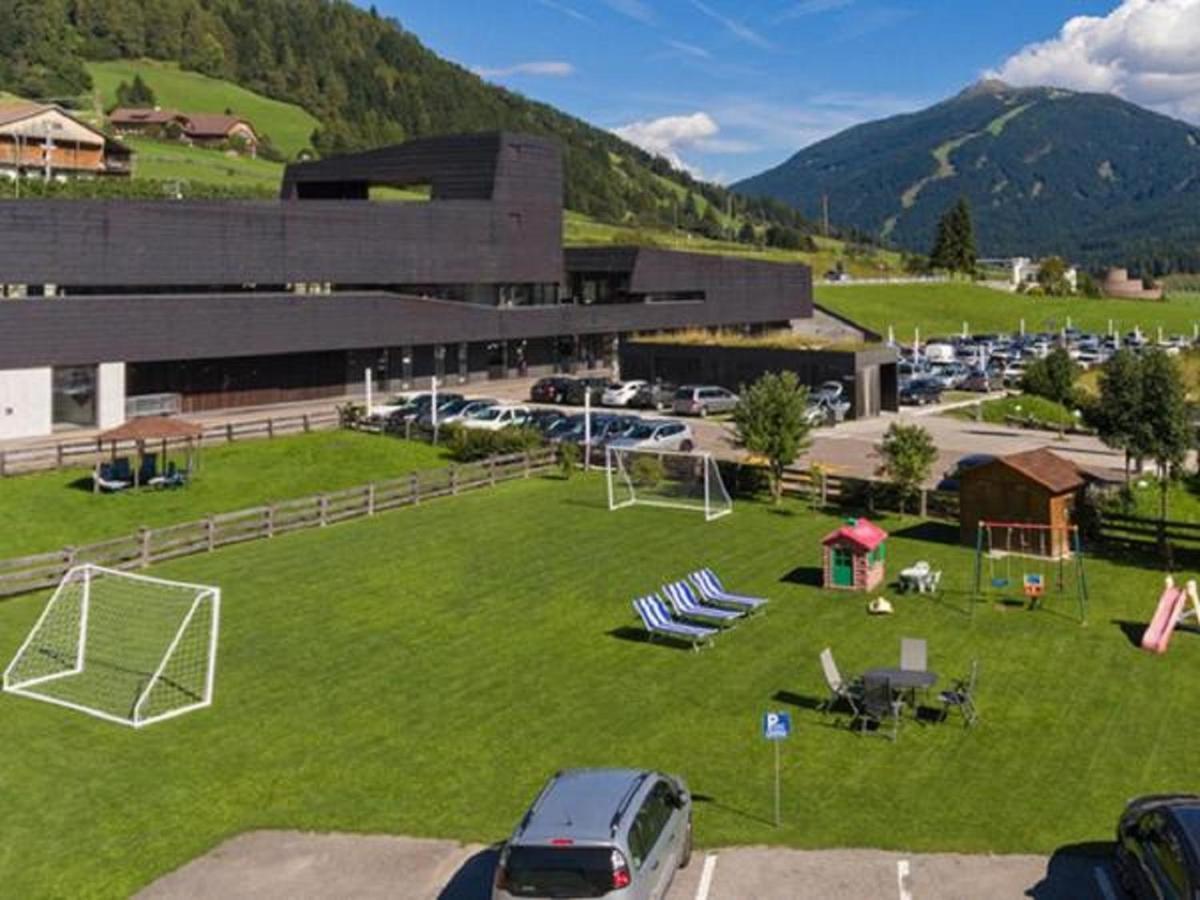 Appartments Lercher Irma San Candido Kültér fotó